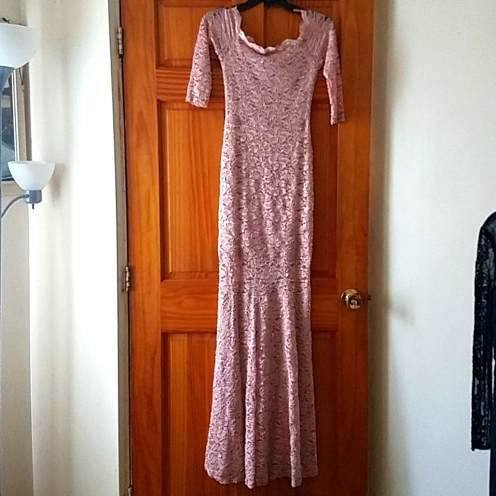 Pink lace dress new size 4